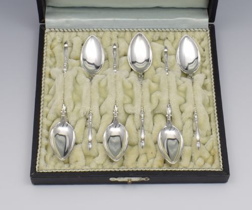 fig 1. Cased Set Of 6 Bruchmann & Sohne Silver Deer Hoof Coffee Teaspoons c.1925