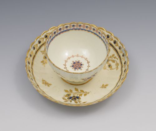 Caughley Porcelain Fluted Tea Bowl & Saucer Dresden Flowers C.1785