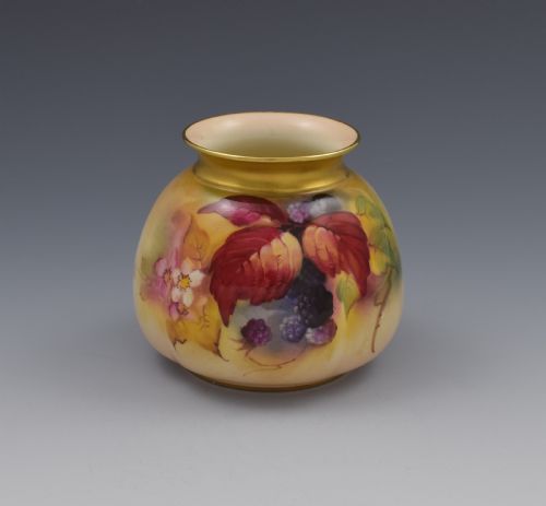 Royal Worcester Blackberry Vase by Kitty Blake H158 1928