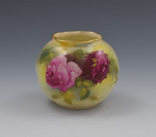 Royal Worcester Rose Painted Vase by Millie Hunt 1925 G161