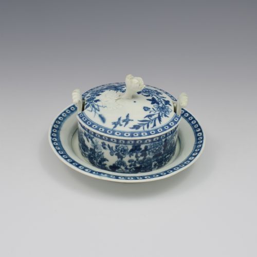 fig 1. First Period Worcester Porcelain Butter Tub & Stand Fence Pattern c.1770
