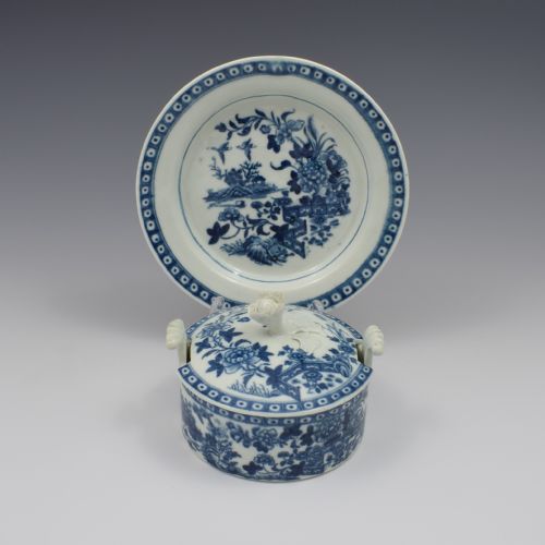 fig 2. First Period Worcester Porcelain Butter Tub & Stand Fence Pattern c.1770