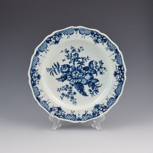 First Period Worcester Porcelain Pine Cone Pattern Plate