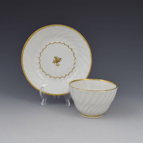 Flight Period Worcester Porcelain Spiral Fluted Tea Bowl & Saucer