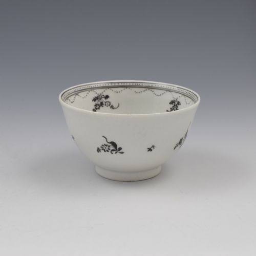 New Hall Porcelain Tea Bowl Pattern 308 Black Enamel Flower Basket C.1790-1800