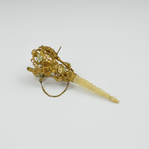 French Mother of Pearl & Gilt Metal Tussie Mussie Posy Holder