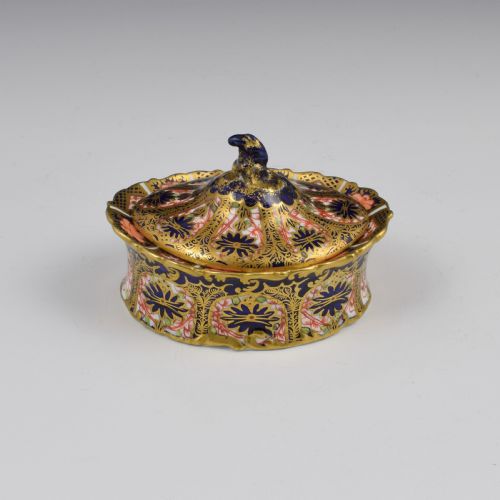 Victorian Royal Crown Derby Imari 1128 Lidded Pot / Trinket Box