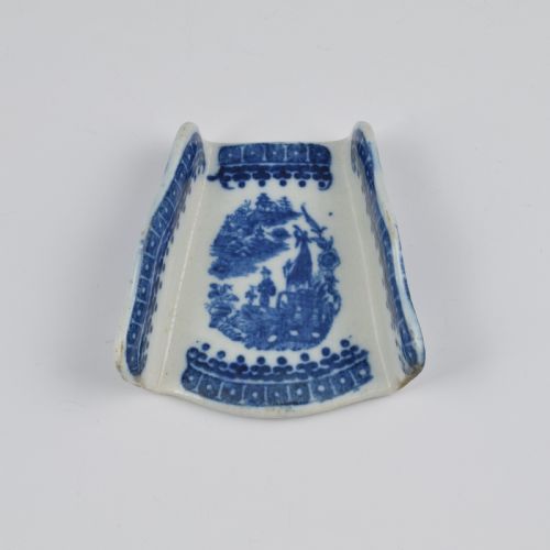 Caughley Porcelain Fisherman Pattern Asparagus Server C.1785