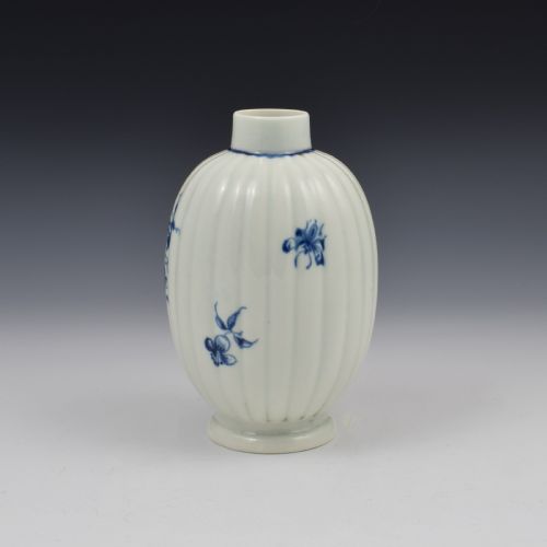 fig 1. First Period Worcester Porcelain The Gilliflower Pattern Fluted Tea Canister c.1770
