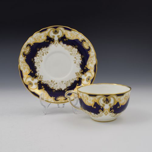 Fine Edwardian Royal Crown Derby Porcelain Tea Cup & Saucer 7347