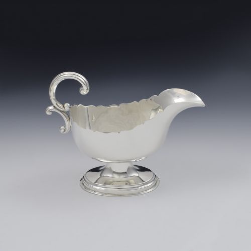 Large Edwardian Silver Pedestal Sauceboat / Sauce Boat
