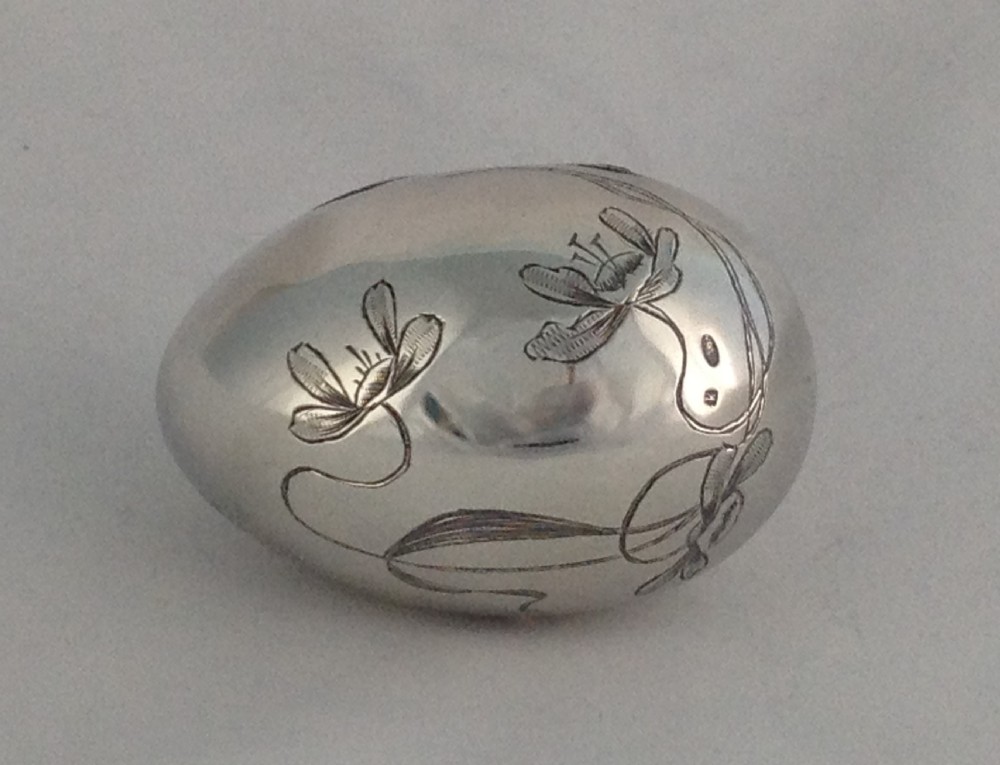 Stunning Art Nouveau Russian Silver Egg Coin Purse Silk Interior Moscow Vasily Kangin