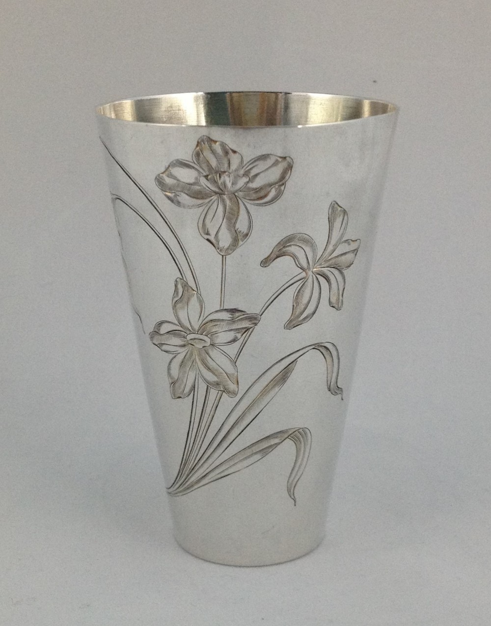 Russian Silver Beaker Art Nouveau Moscow 1899-1908 Maker AL Vodka Kiddush Cup Engraved Flowers