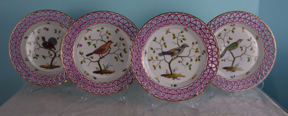 RARE SET 4 18THC LIMBACH ORNITHOLOGICAL BIRD DESSERT PLATES RETICULATED PINK RIM C.1772-1787 THURINGIA