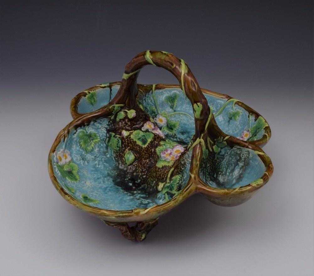 Fabulous Victorian George Jones Large Majolica Strawberry Server Dish