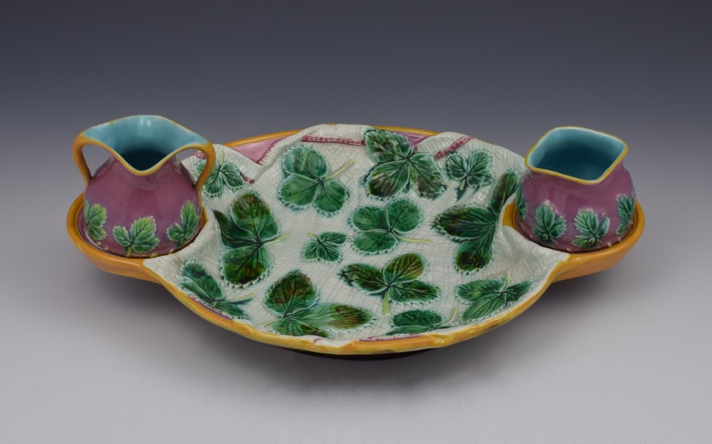 George Jones Majolica Victorian Napkin 3 Piece Set Strawberry Server Dish
