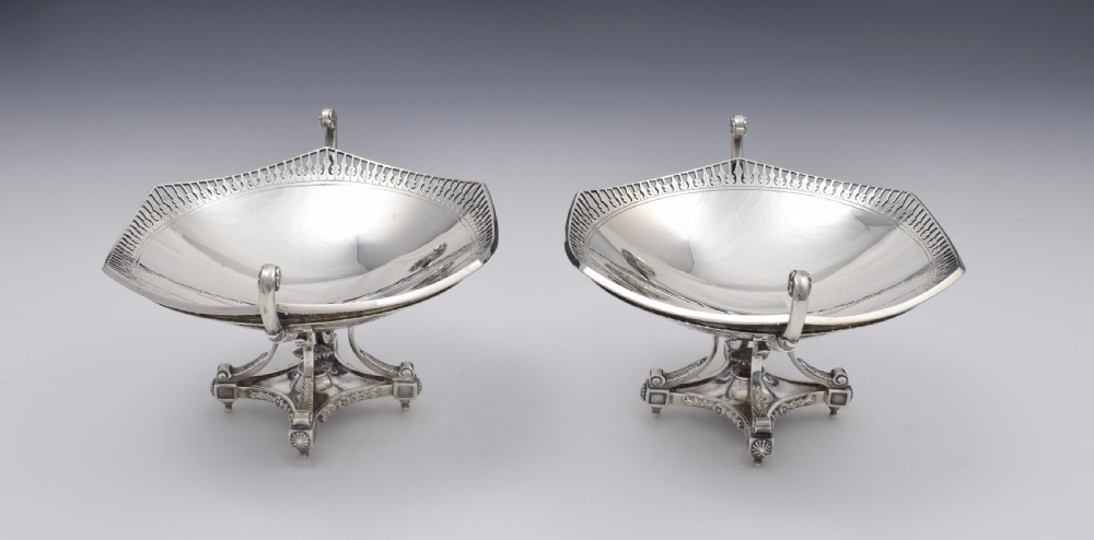Fine Ornate Pair George V Silver Sweetmeat Dishes D&M Davis View VI