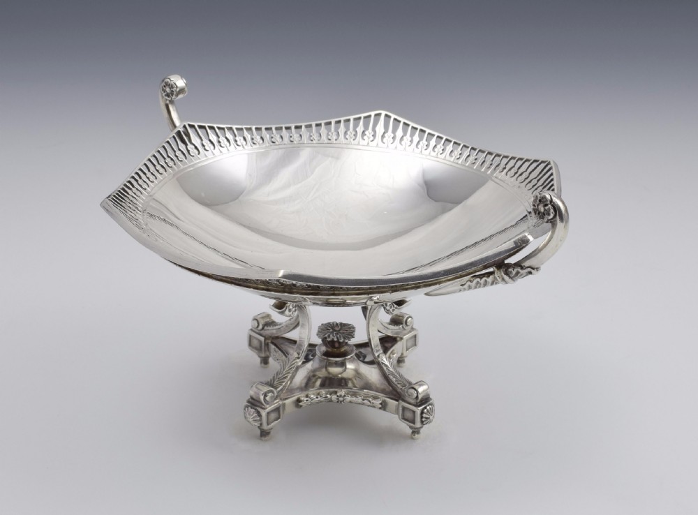 Fine Ornate Pair George V Silver Sweetmeat Dishes D&M Davis View XVI
