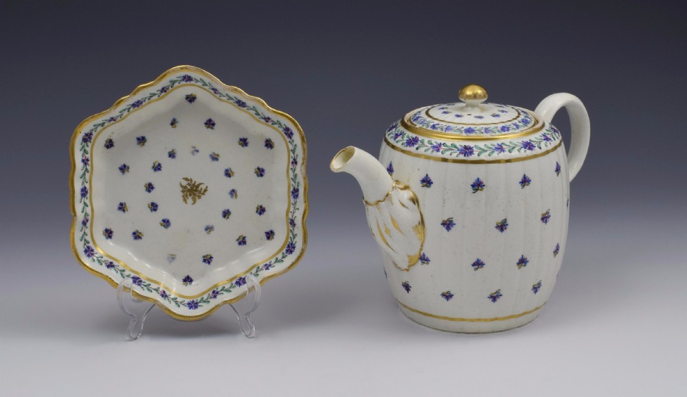 Caughley Barrel Fluted Teapot & Stand French Sprig Pattern c.1785