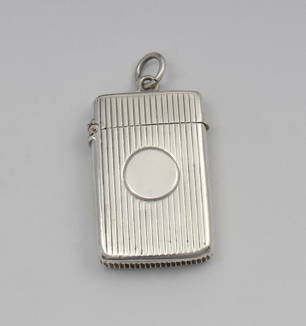 Stylish Engine Turned Ladies Silver Vesta Case George Unite 1900