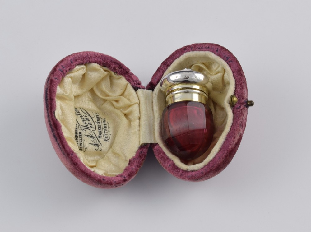 Small Victorian Ruby Glass & Silver Vinaigrette In Velvet Case