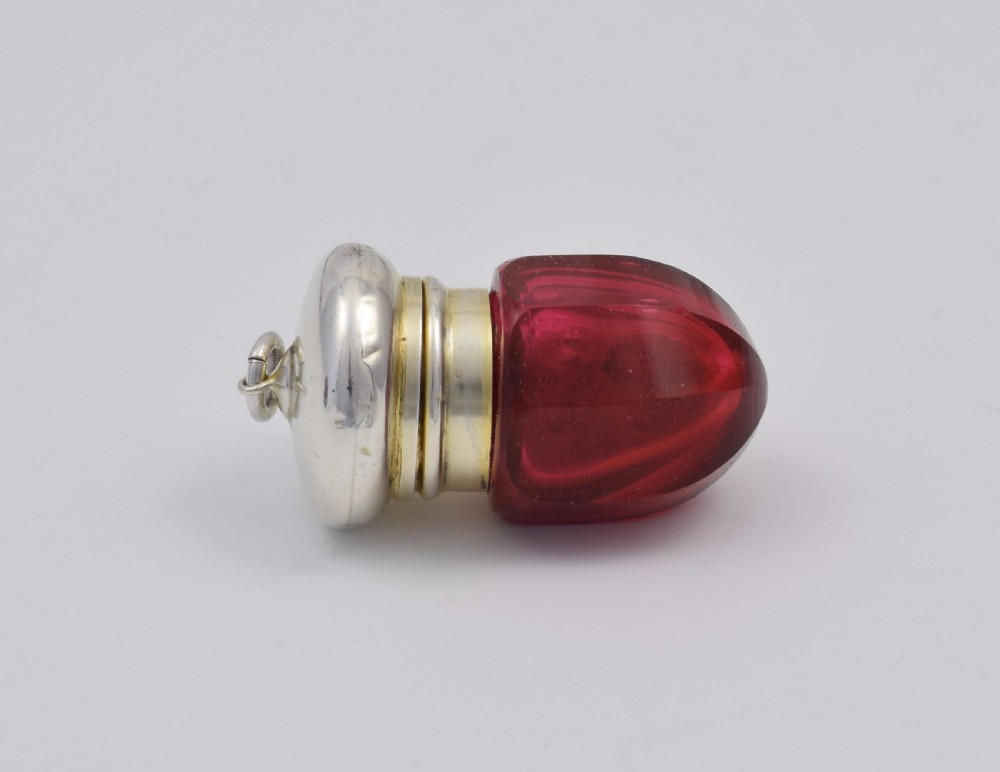 Small Victorian Ruby Glass & Silver Vinaigrette In Velvet Case View III