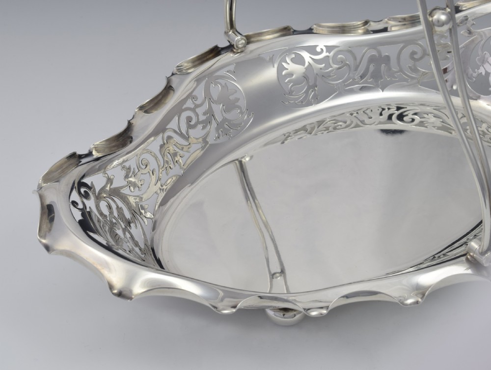 George V Silver Table Bread Basket Alexander Clark & Co. Sheffield 1920 View V