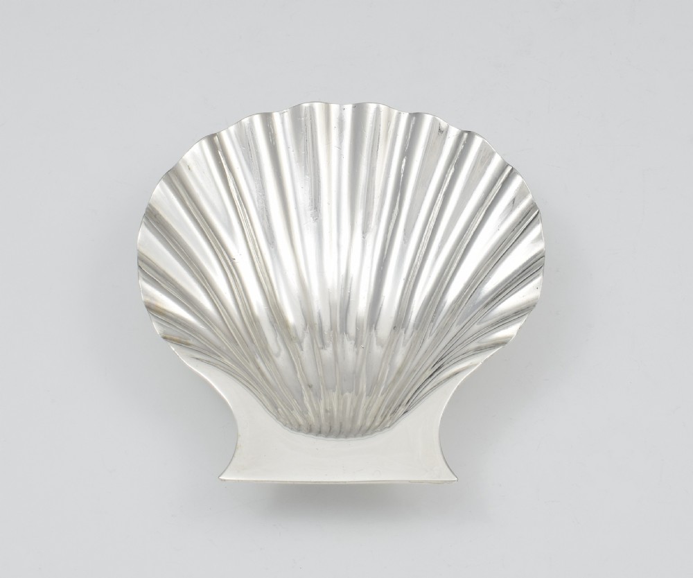 Unusual George II Silver Scallop Shell Butter Dish Peter Archambo I View II