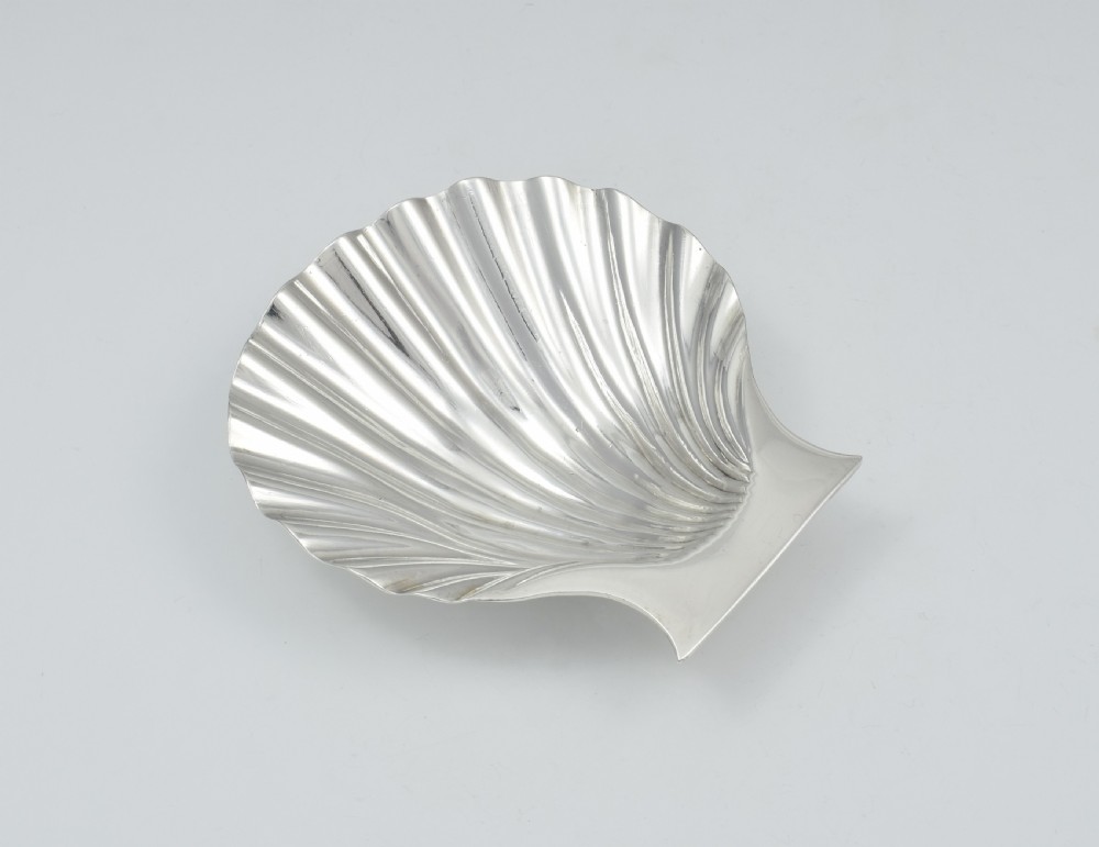 Unusual George II Silver Scallop Shell Butter Dish Peter Archambo I View III