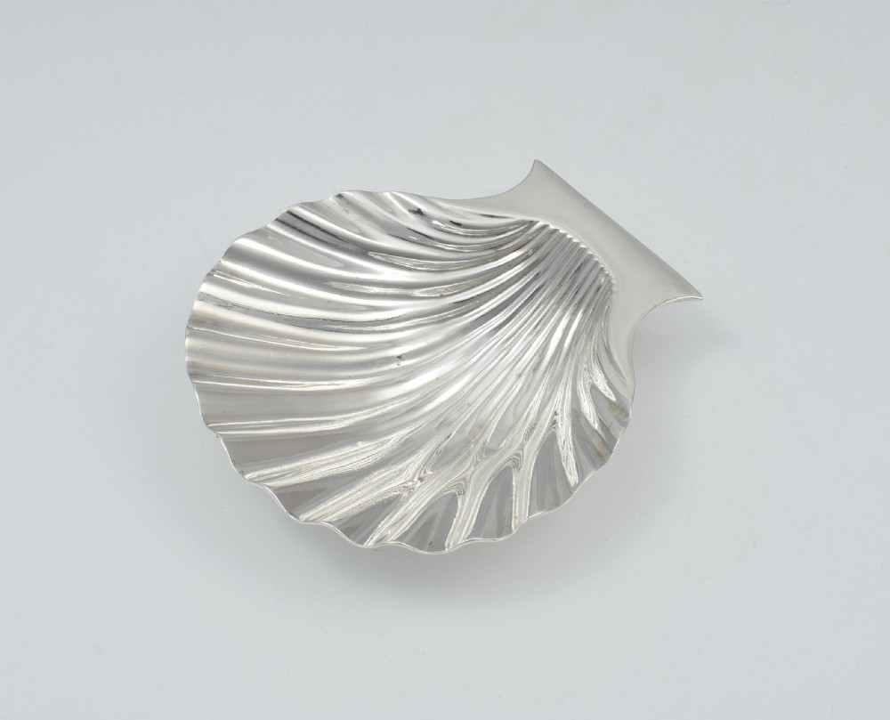 Unusual George II Silver Scallop Shell Butter Dish Peter Archambo I View V