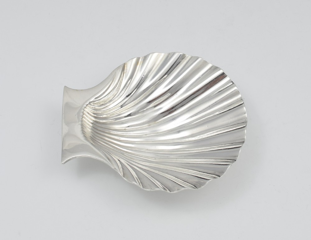 Unusual George II Silver Scallop Shell Butter Dish Peter Archambo I View VIII