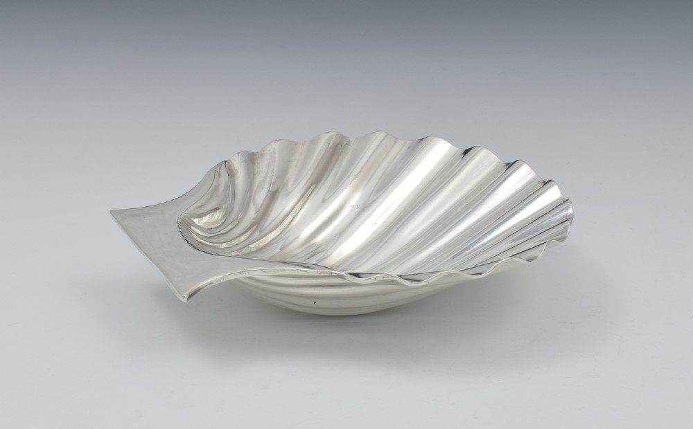 Unusual George II Silver Scallop Shell Butter Dish Peter Archambo I View XII