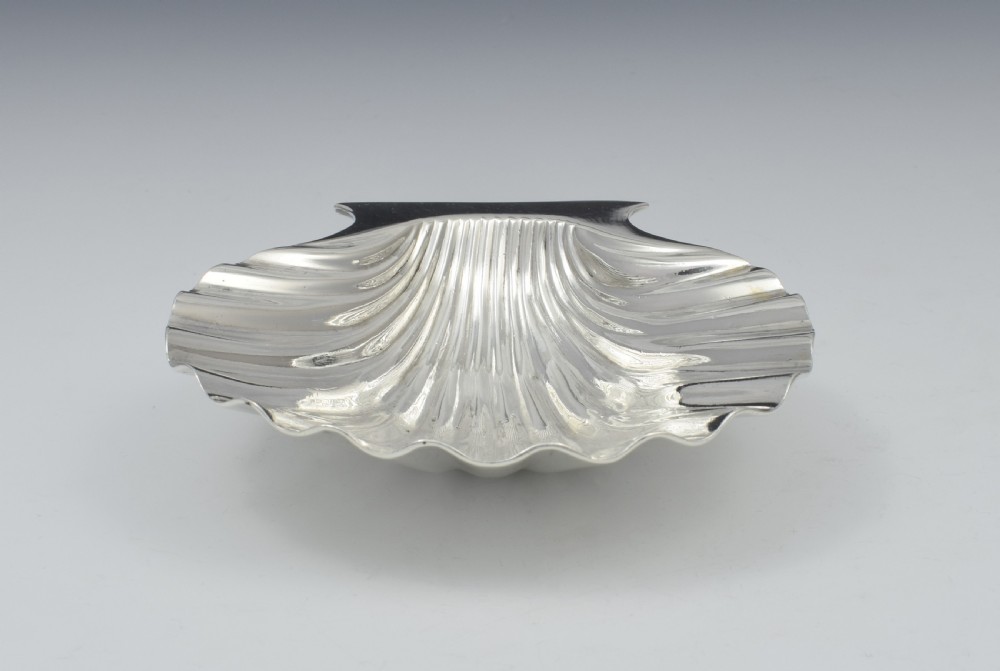 Unusual George II Silver Scallop Shell Butter Dish Peter Archambo I View XIII