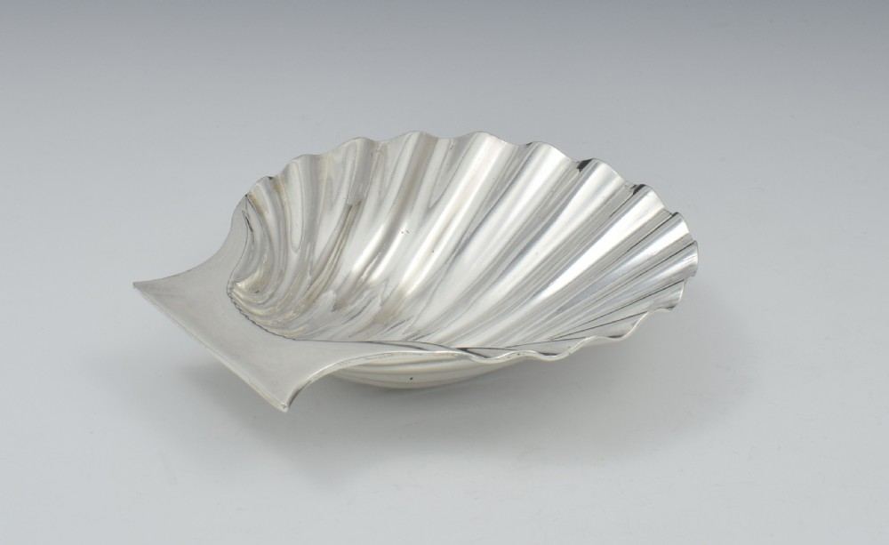 Unusual George II Silver Scallop Shell Butter Dish Peter Archambo I View XIV