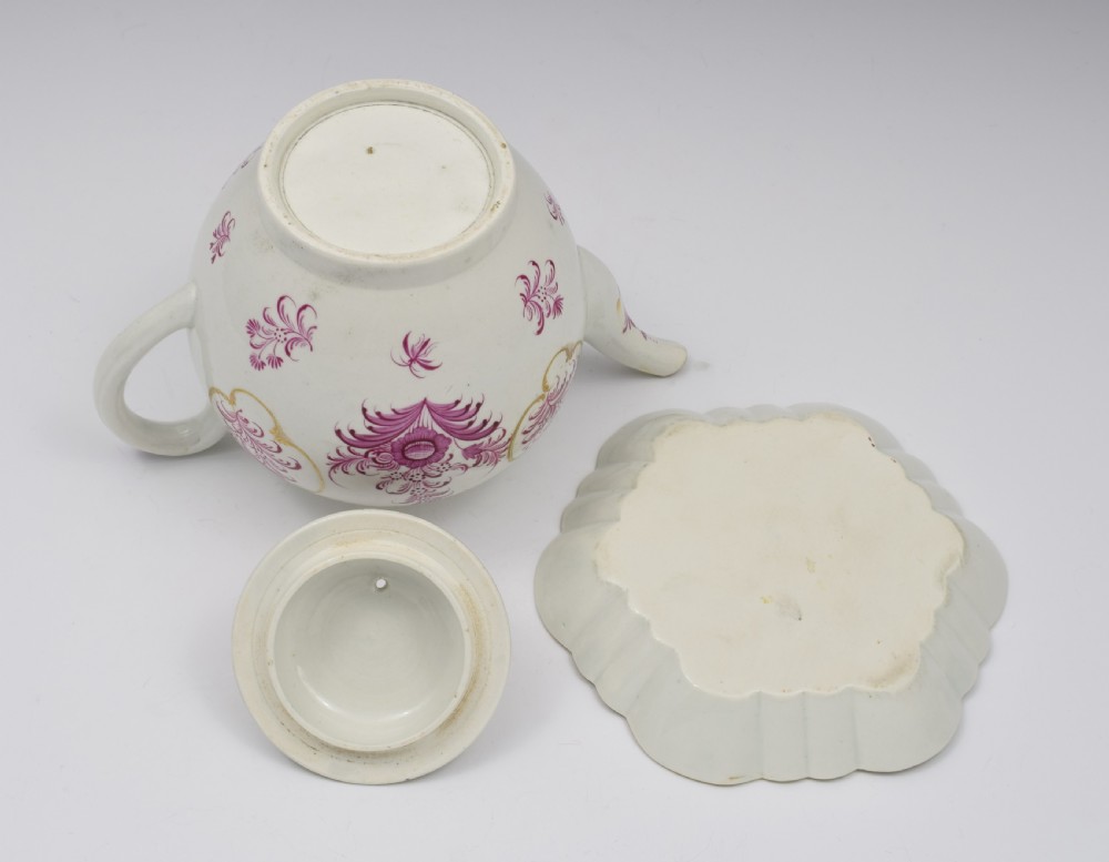 First Period Worcester Meissen style Puce Teapot & Stand View XV
