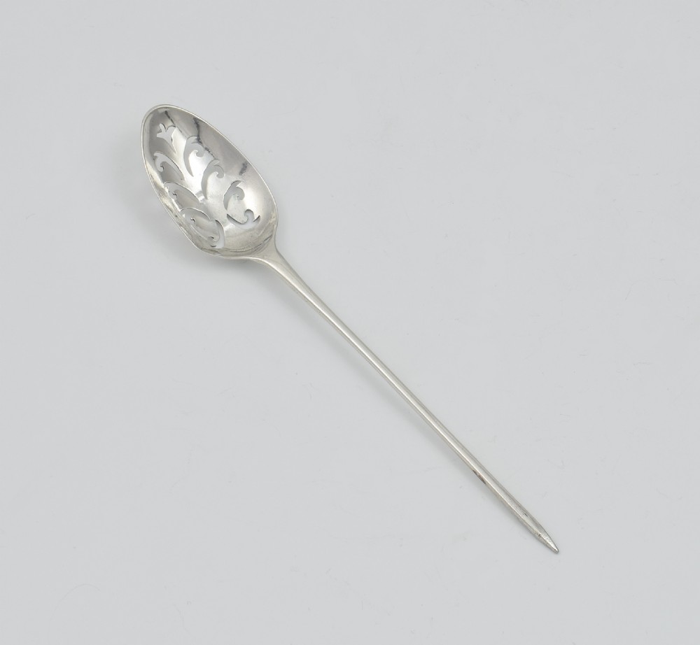 George II Shell Back Silver Mote Spoon c.1730 View IV