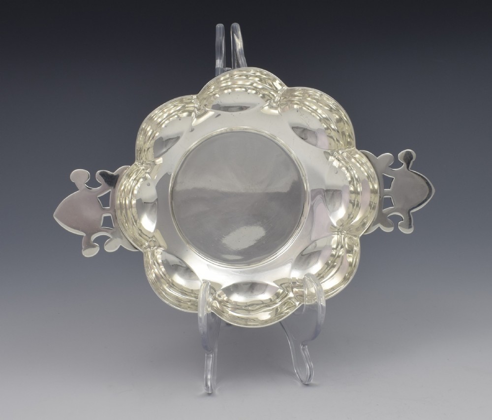Large Edwardian Lobed Silver Quaich R. & S. Garrard & Co. View IX