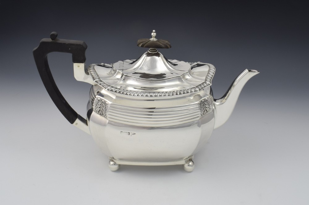 Edwardian Silver Art Nouveau Teapot Walker & Hall Teapot Sheffield 1908  View VII