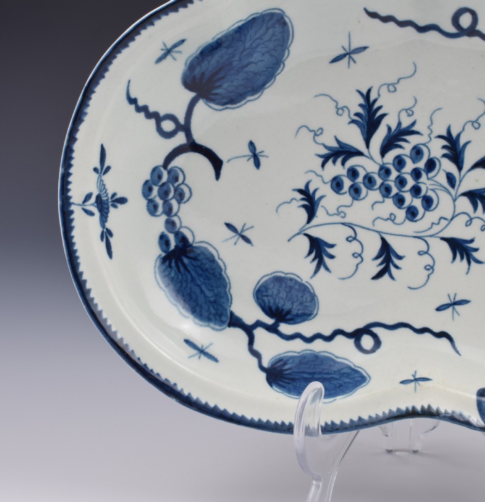 First Period Worcester Rubber Tree Plant Compotier Kidney Dish c.1770 View III