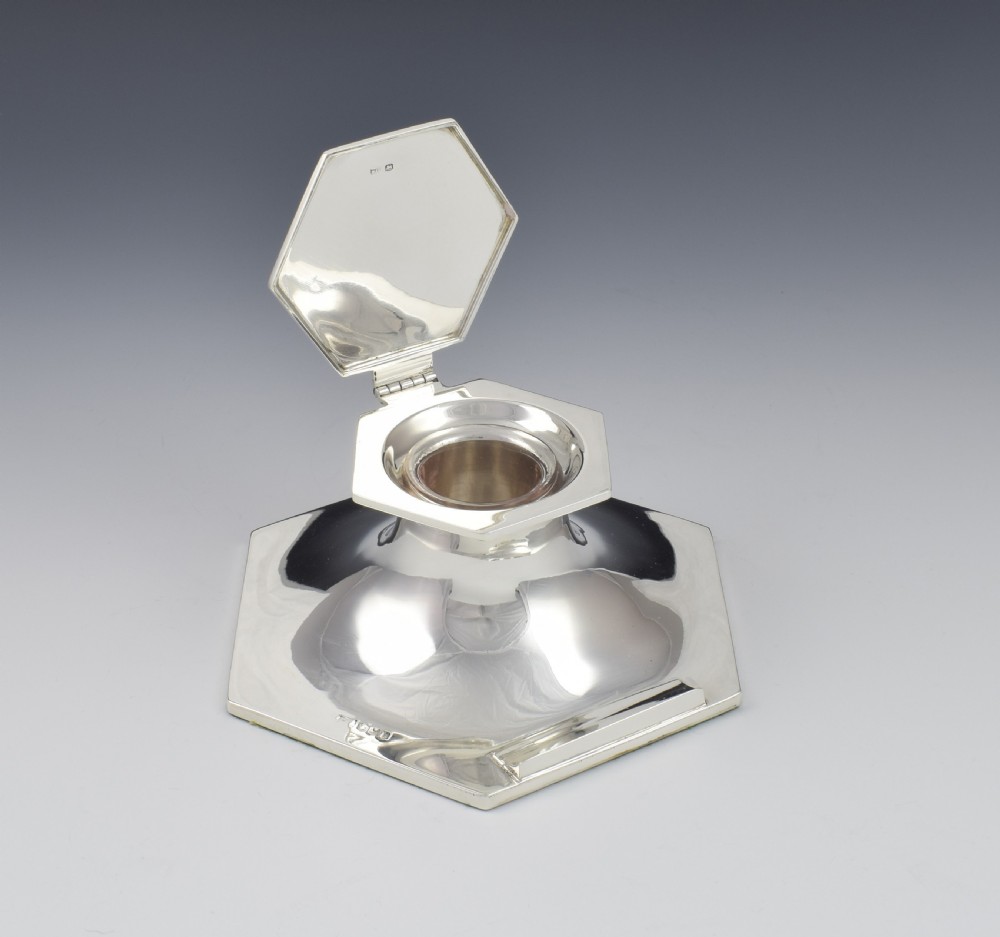 Large Art Deco Hexagonal Shape Silver Capstan Inkwell - Walker & Hall View VIII