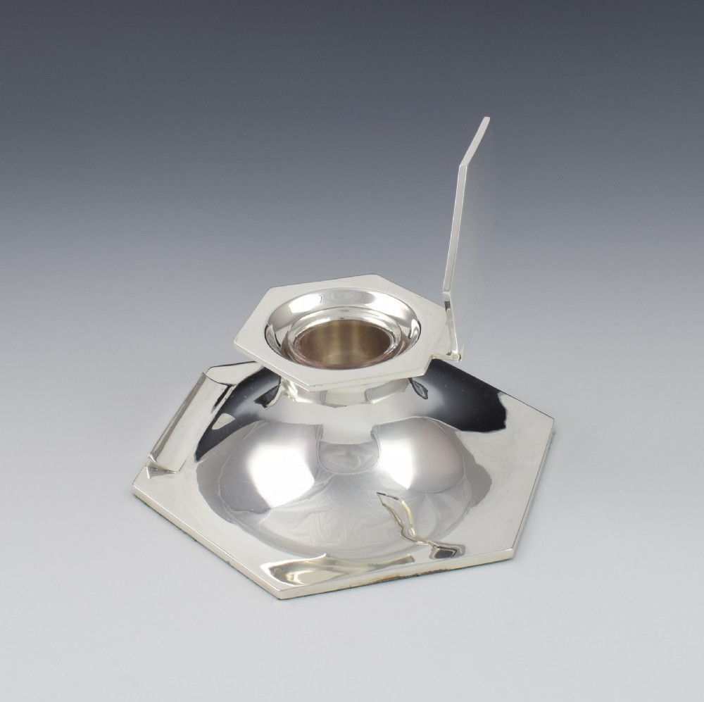 Large Art Deco Hexagonal Shape Silver Capstan Inkwell - Walker & Hall View X