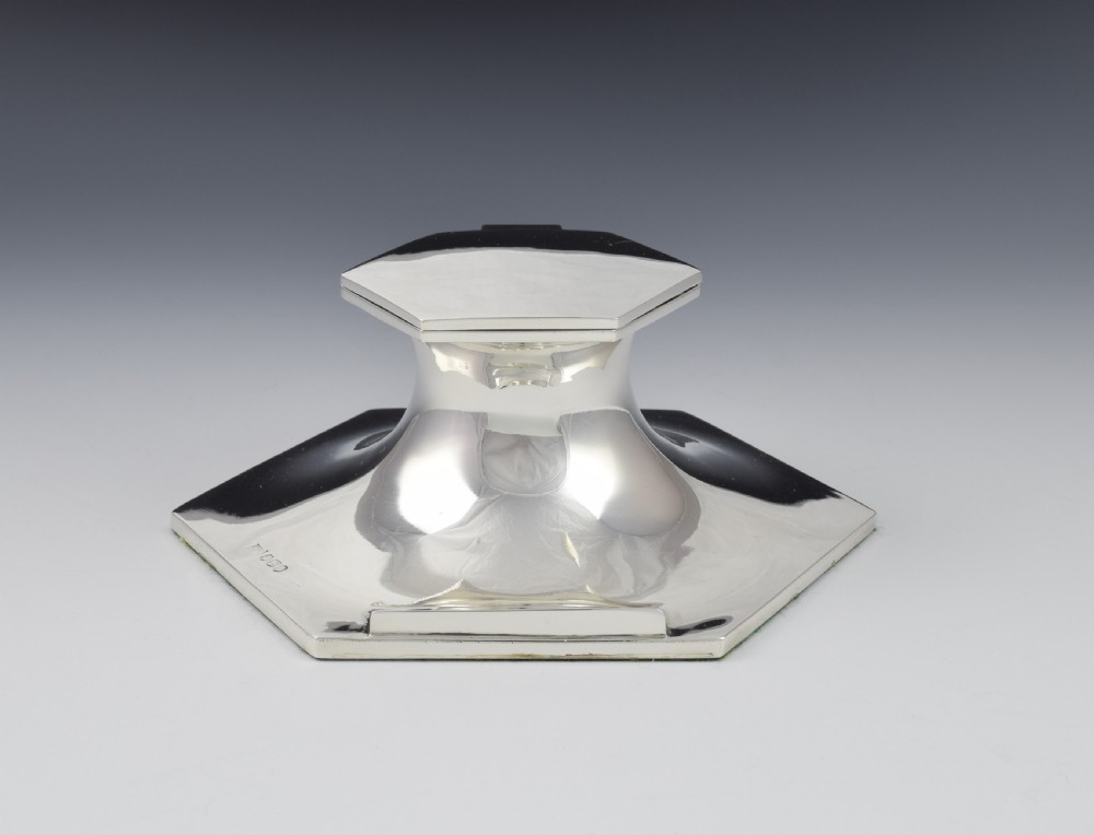 Large Art Deco Hexagonal Shape Silver Capstan Inkwell - Walker & Hall View XIV