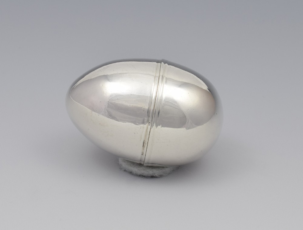 Large Georgian Silver Egg Nutmeg Grater Samuel Meriton  View II