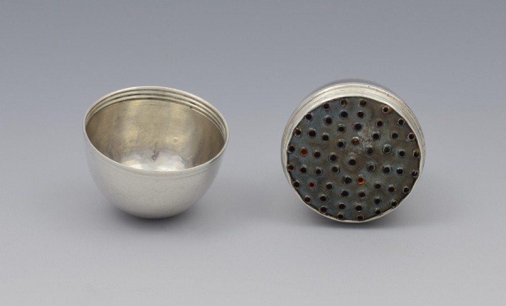 Large Georgian Silver Egg Nutmeg Grater Samuel Meriton  View XI