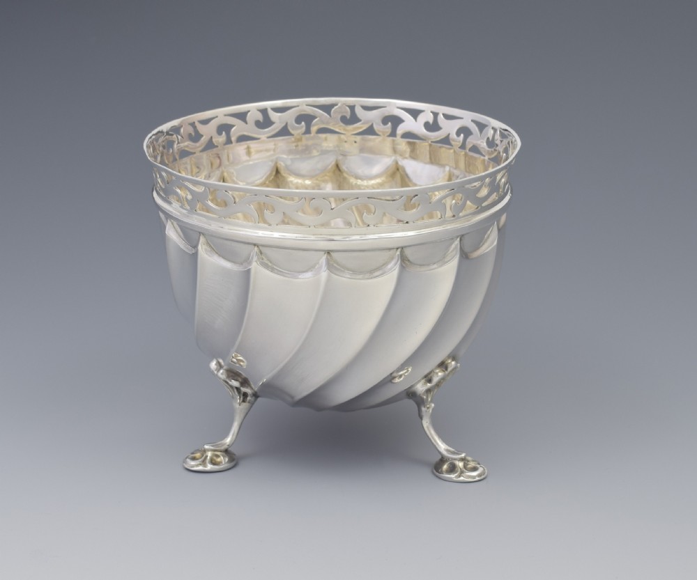 Pretty Edwardian Silver Wrythen Sugar Bowl 