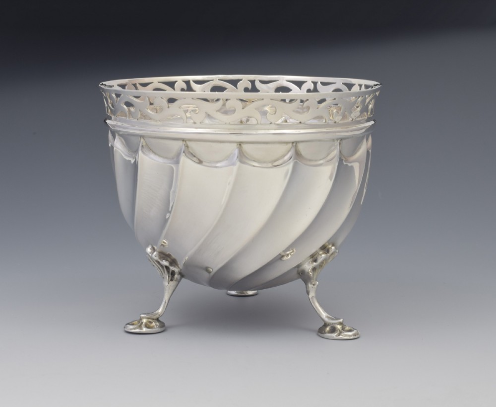 Pretty Edwardian Silver Wrythen Sugar Bowl  View III