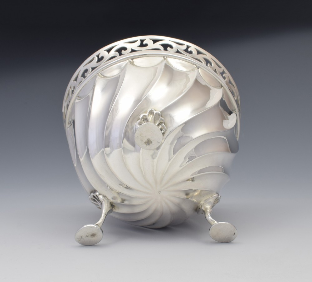 Pretty Edwardian Silver Wrythen Sugar Bowl  View X