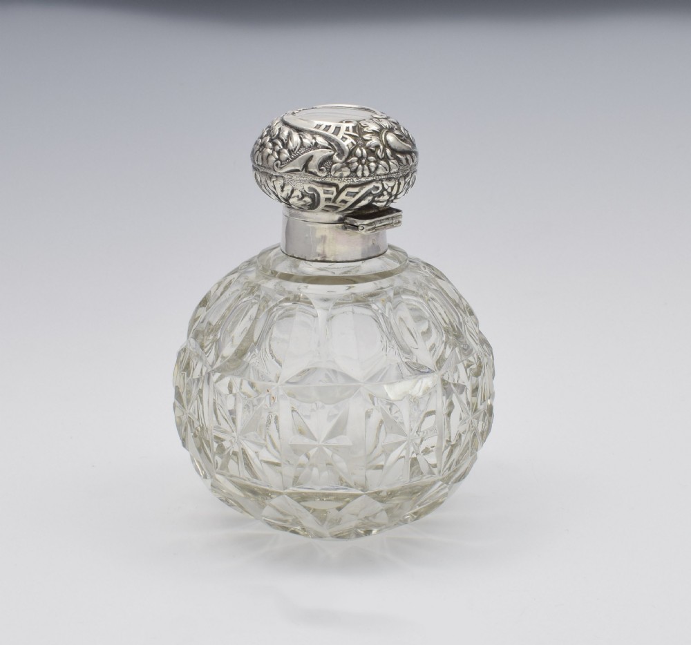 Large Edwardian Silver & Cut Glass Perfume Scent Bottle View VII