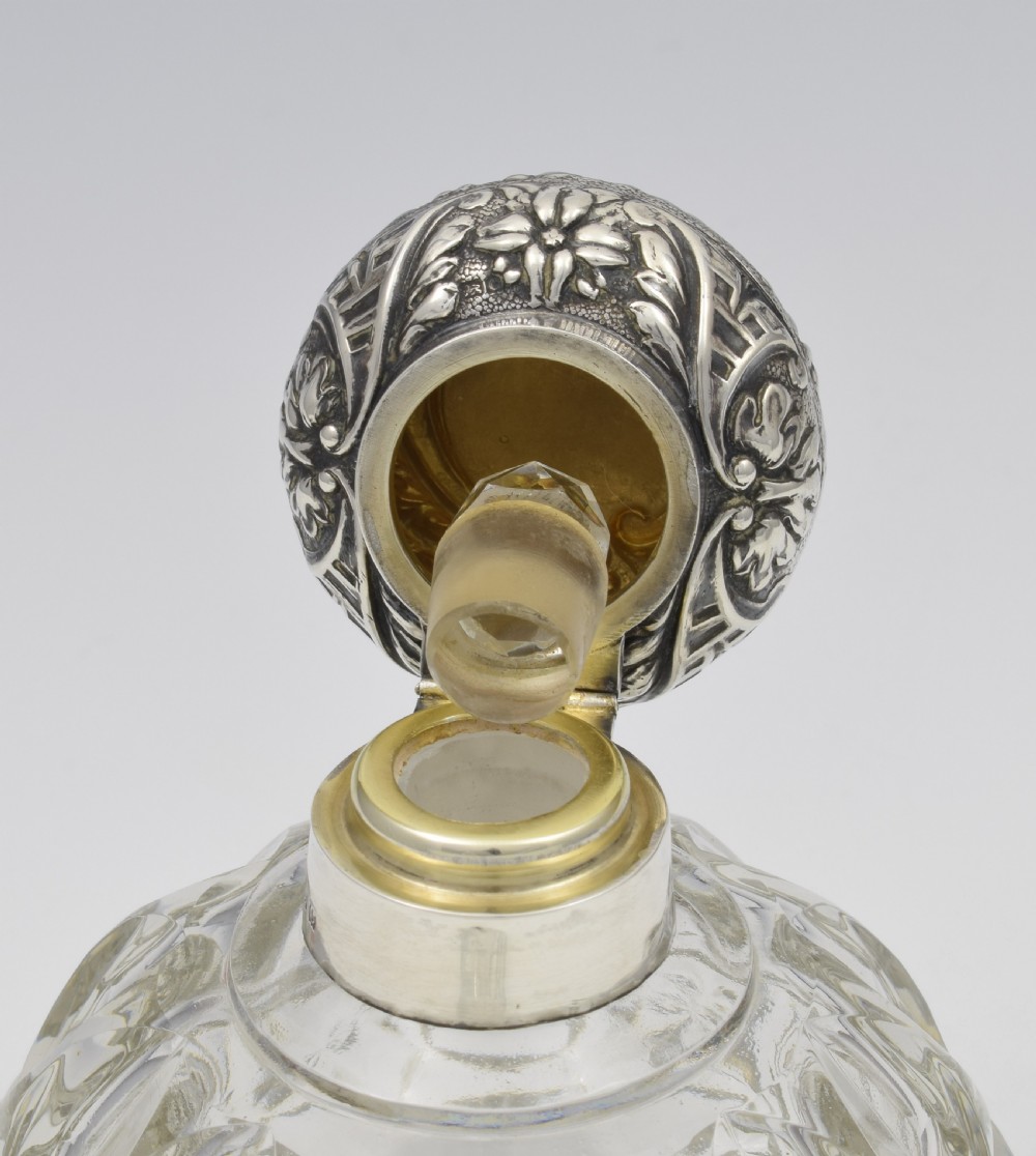 Large Edwardian Silver & Cut Glass Perfume Scent Bottle View XI