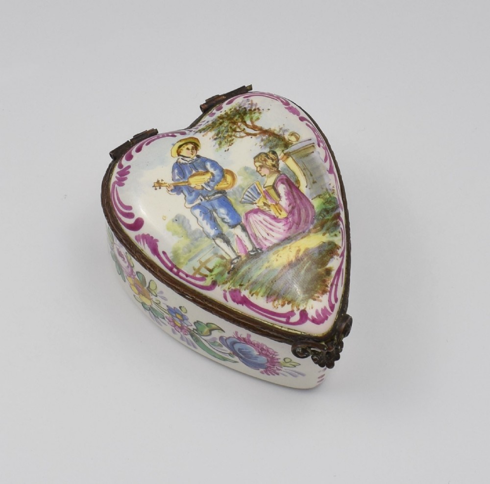 Pretty French Lille Enamel Heart Shape Trinket Jewellery Box
